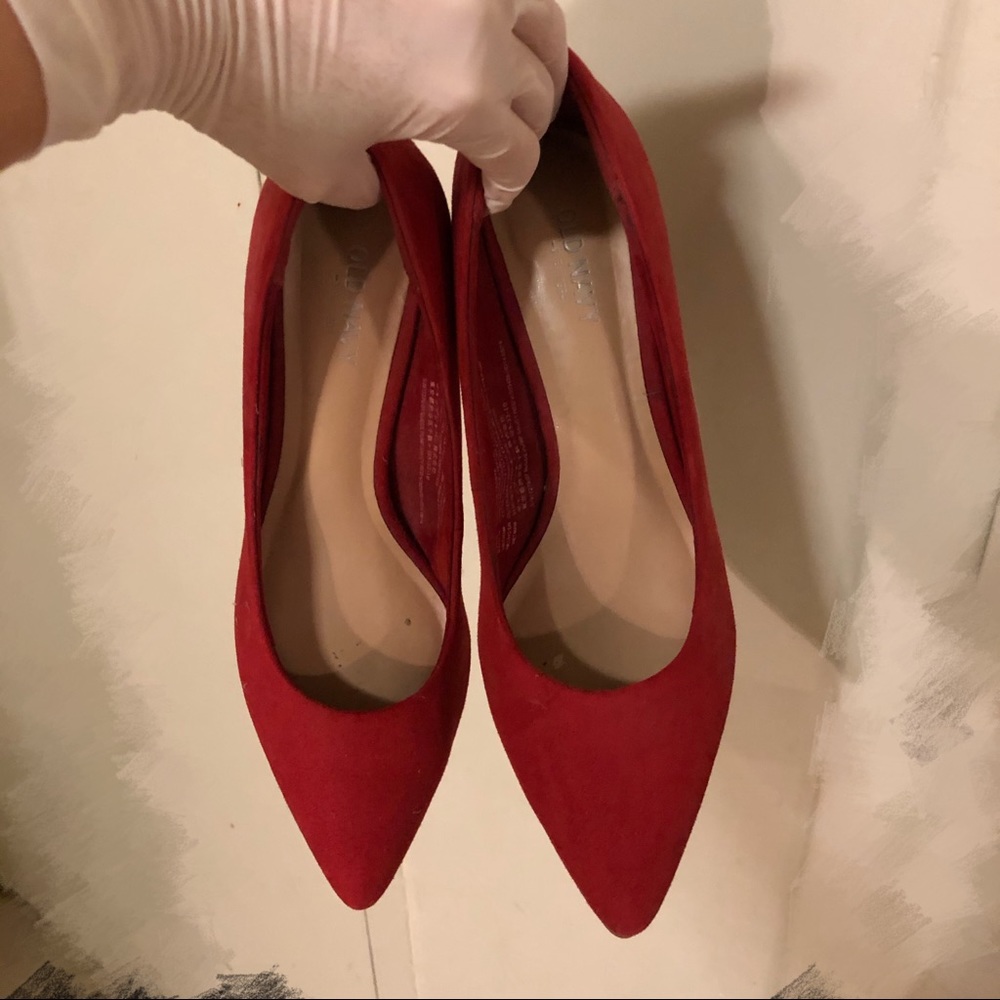 Old navy red suede pumps